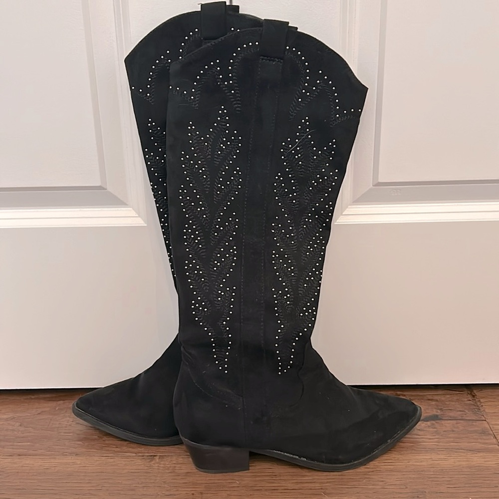 Black Dolce Vita Boots with Beaded Detailing✨